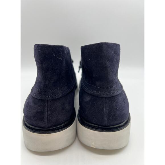 Vince Wayde Suede Chukka Boot Coastal Navy Men\'s Size 9.5M.